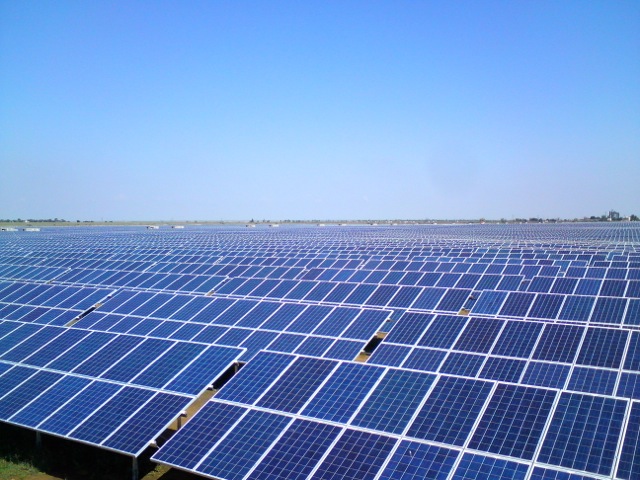 A kormánynak sikerült környezetvédelmi termékdíjat kivetni a napelemre