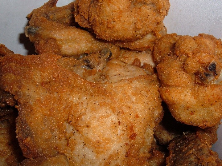 A KFC fűszeres csirke receptje, tudd meg mitől olyan ízletes! :)