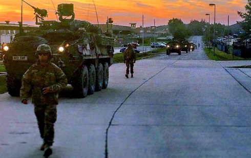 Amerikai gyilkosok menjetek haza- Tüntetés az amerikai katonai konvoj ellen
